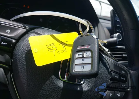 2018 Honda Accord Sport 2.0T из США, поврежденный, VIN 1HGCV2F36JA028331